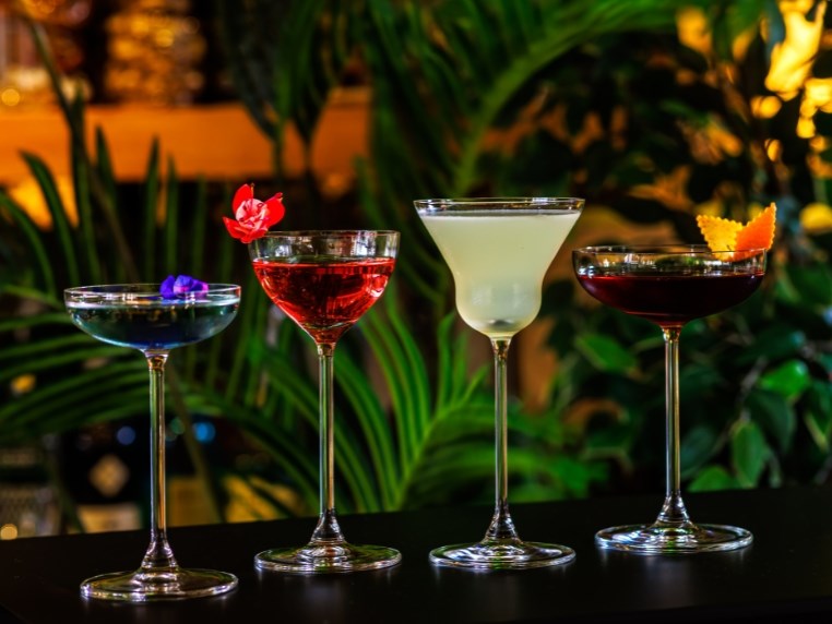 Onis bar glasses