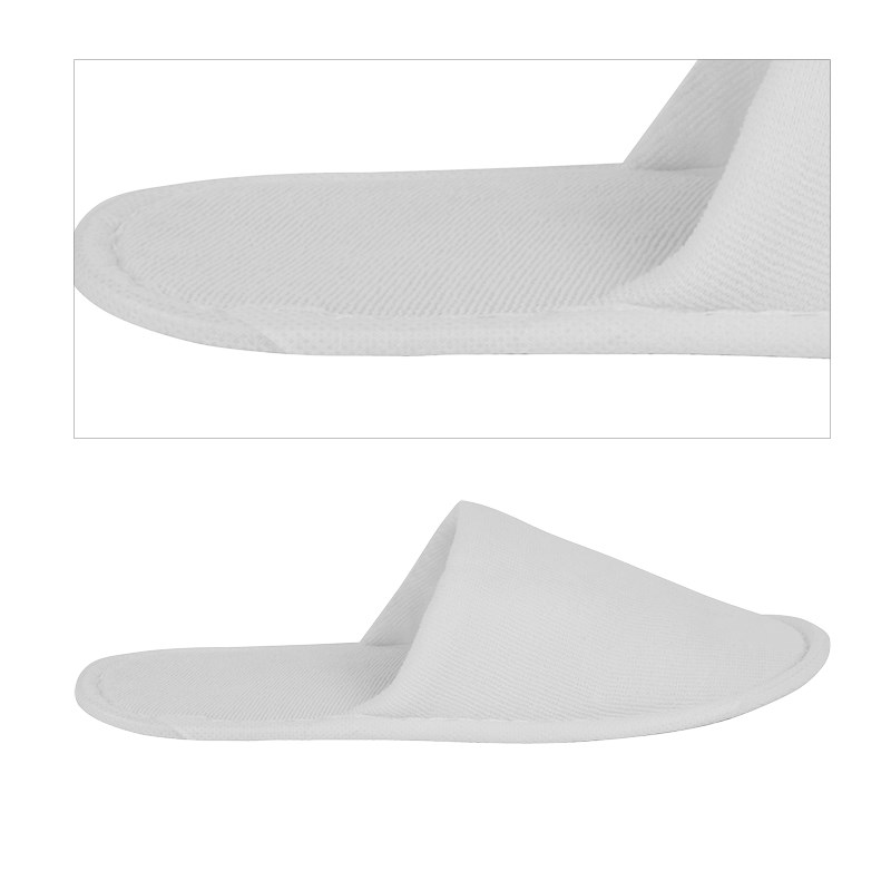 pantofle Standard bílé zavřené 28 cm
